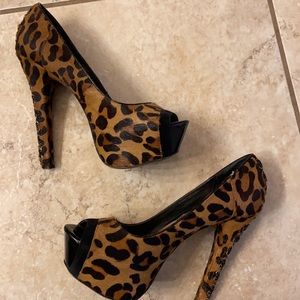 Sexy leopard heels